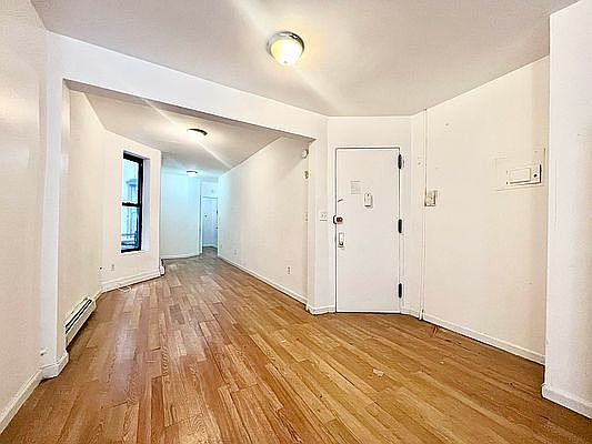 3rd image of 137 Alexander Ave APT 7