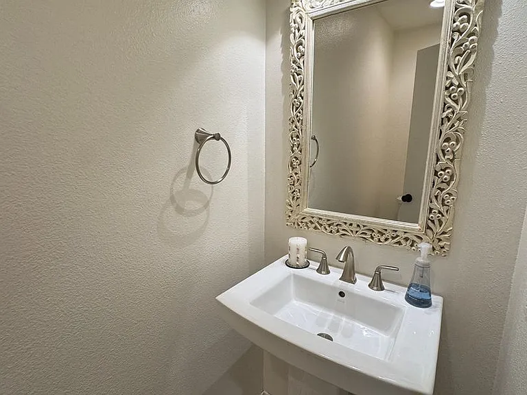 27572 Rondell St — Photo 13