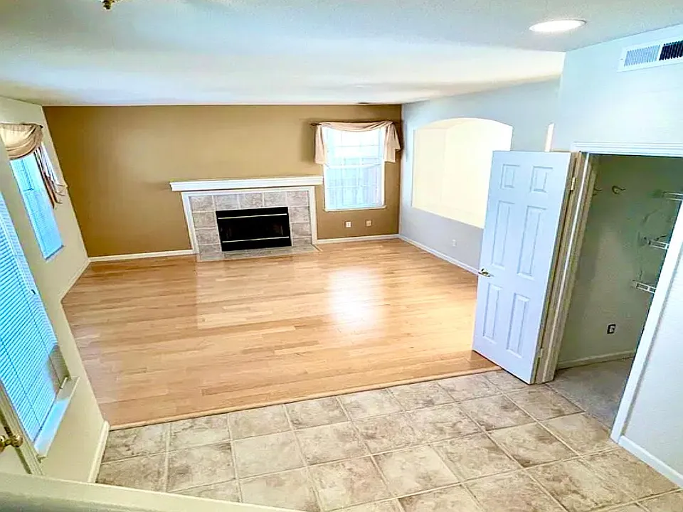 724 Villa Centre Way