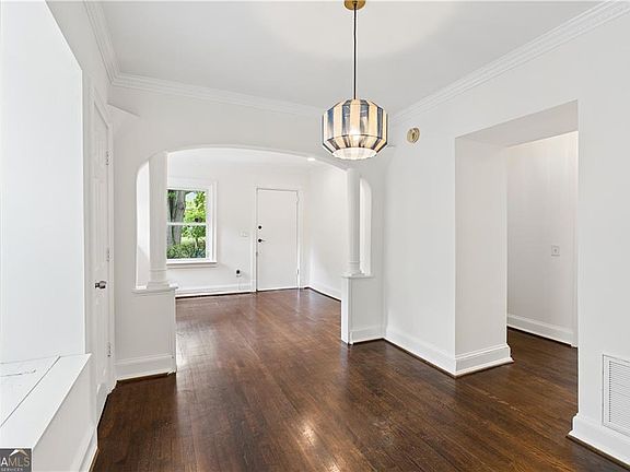 5th image of 1125 United Ave SE