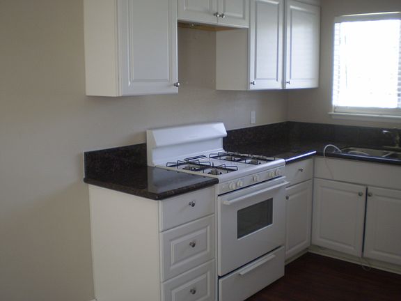 3rd image of 16265 Midway St