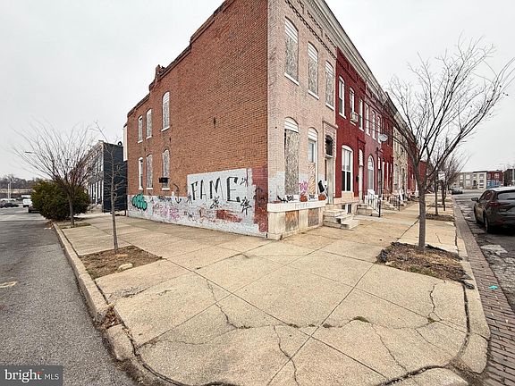 2nd image of 2400 E Lafayette Ave