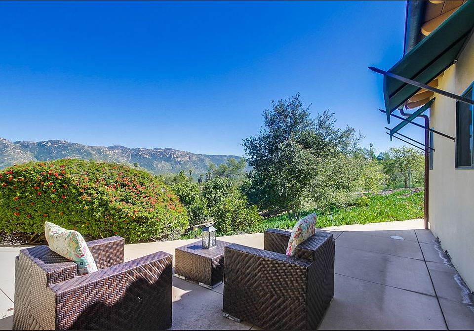 1st image of 2686 Canyon Crest Dr