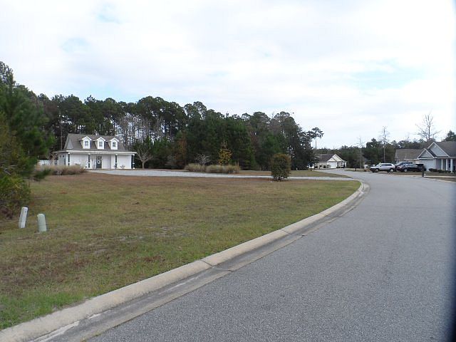 1st image of 122 Southwinds Dr