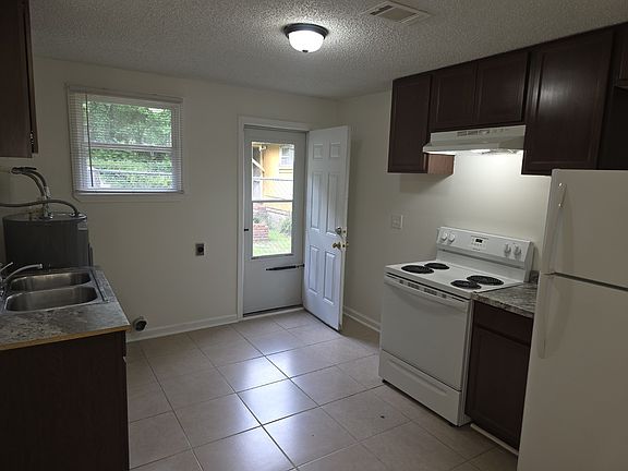 2nd image of 847 Northern St APT B