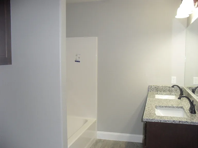 801 W Spruce Ave — Photo 9