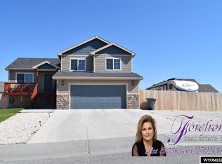 382 Miller Rd, Glenrock, WY 82637