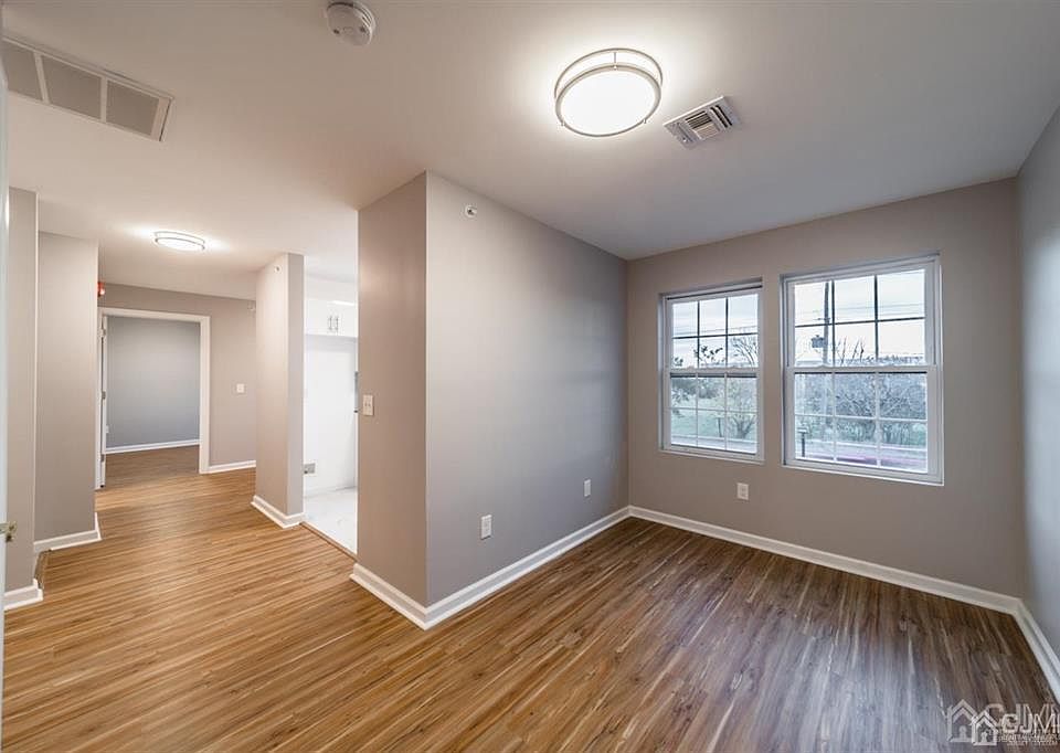 1st image of 875 Port Reading Ave #2A