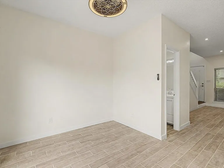 12500 Brookglade Cir #179 — Photo 7