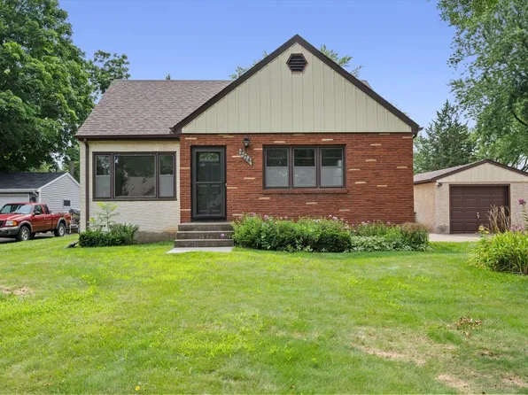 2174 Gardenette Dr S, White Bear Lake, MN 55110