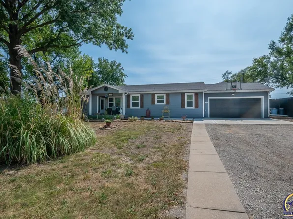 3941 SE 6th St, Topeka, KS 66607