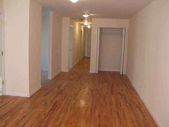 3rd image of 242 Whiton St