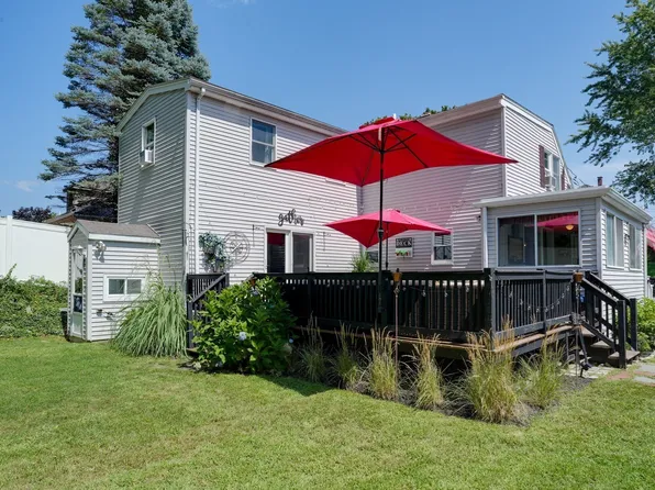 18 Ellis St, Woburn, MA 01801