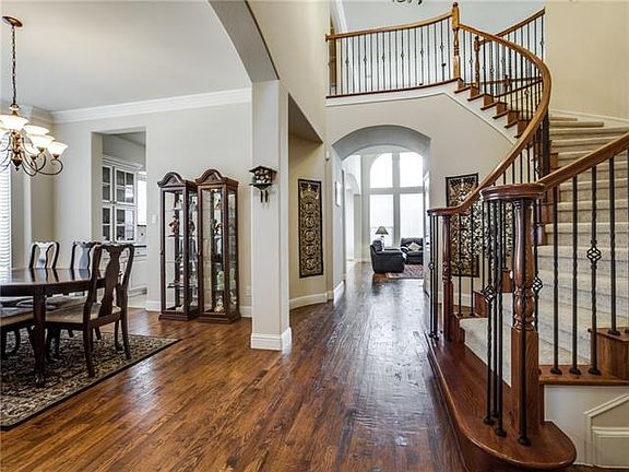 3rd image of 630 Harvest Hill Dr