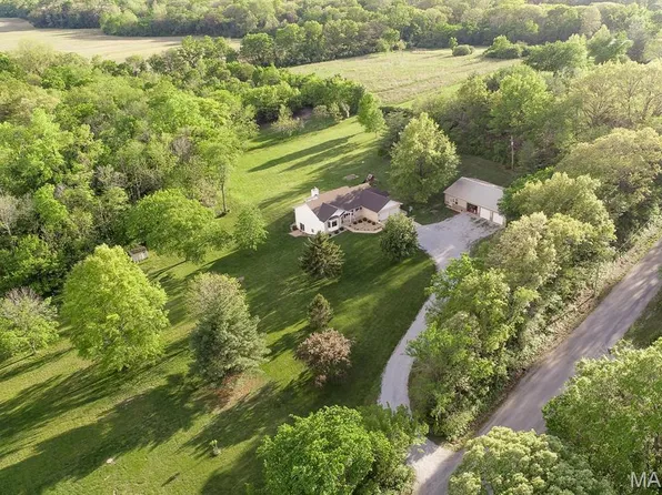 2912 Rentchler Rd, Belleville, IL 62221