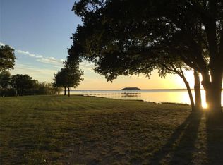 949 Little Oaks Dr, Pt, TX 75472