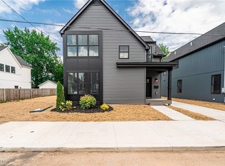 3133 W 17th St, Cleveland, OH