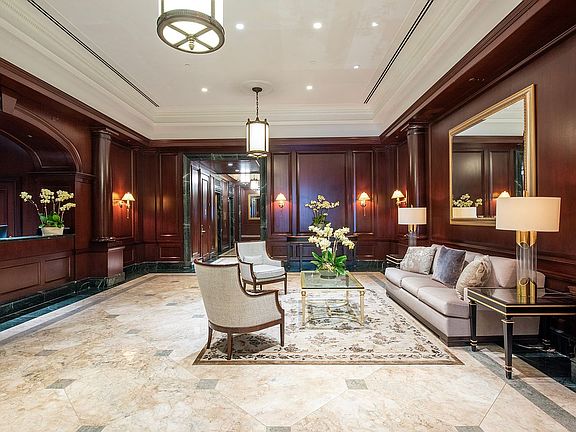 3rd image of 15 W 63rd St APT 12B