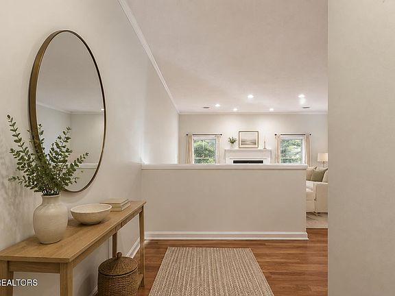 4th image of 125 Blue Ridge Ct