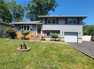 233 Douglas Rd, Roselle, NJ 07203