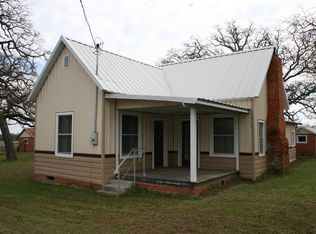 852 Montgomery Rd, Mineral Wells, TX 76067