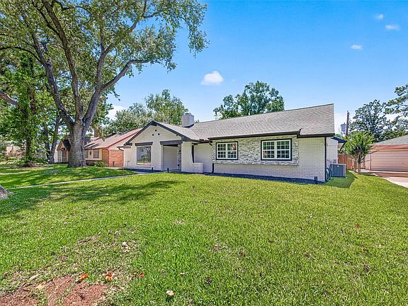 3rd image of 9519 Moorberry Ln