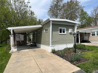 182 Carefree Ln, Buffalo, NY 14227