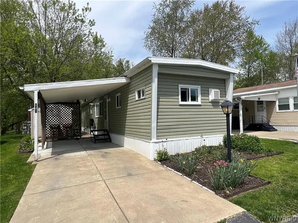 182 Carefree Ln, Buffalo, NY 14227