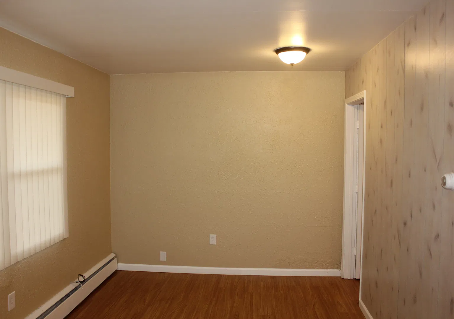 2702 Maryland Ave — Photo 2