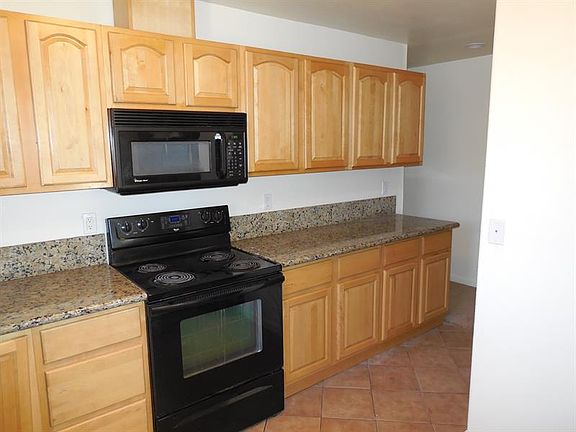 3rd image of 1109 Nogales St