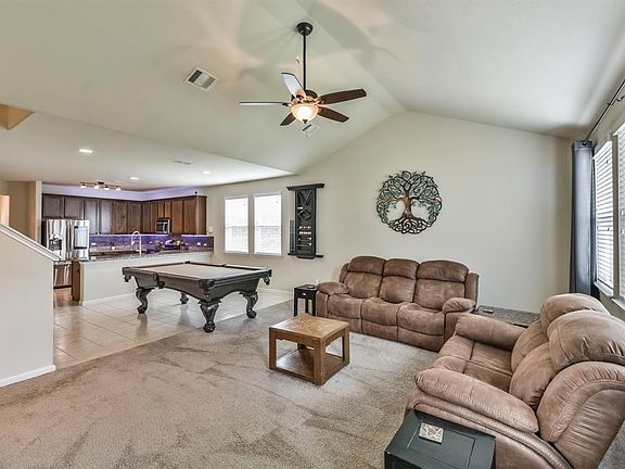 3rd image of 12514 Colony Hill Ln