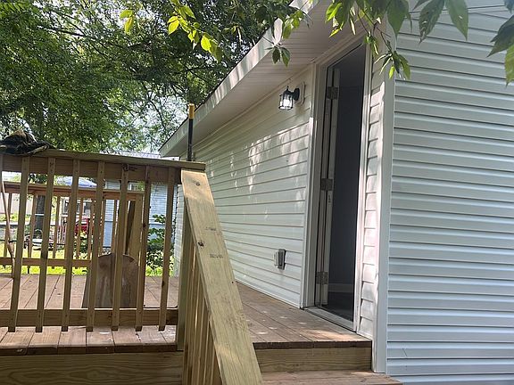 3rd image of 970 Wildwood Ave SE