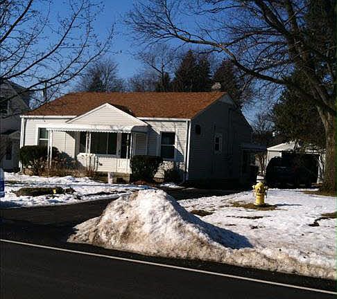4th image of 2255 Vivian Rd