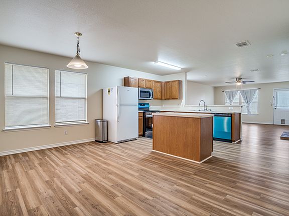 3rd image of 2825 Mesa Valley Dr