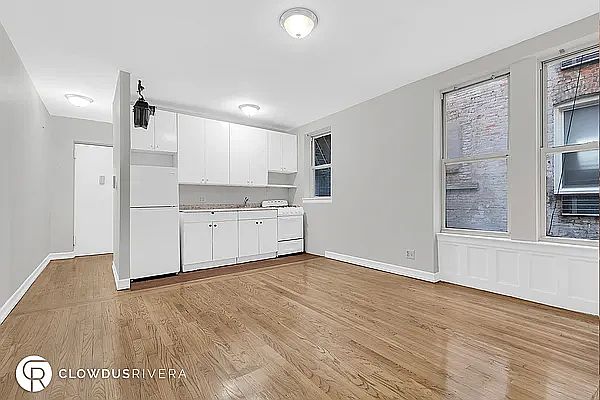 1st image of 324 W 96th St APT 2D