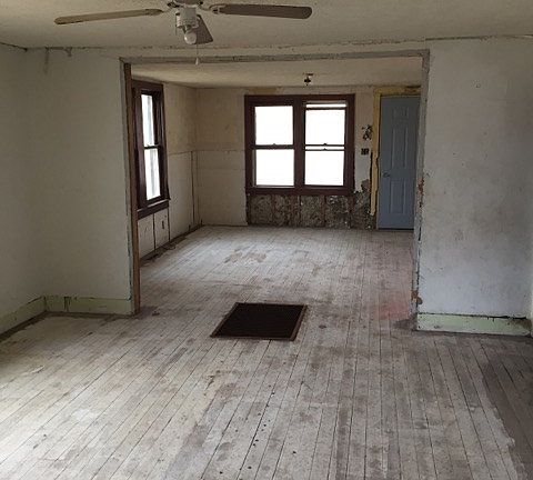 4th image of 1119 N 4th St