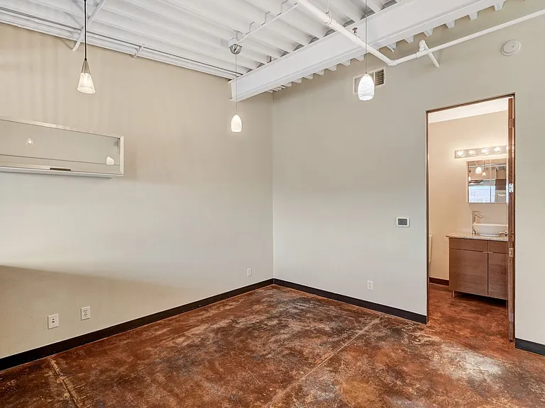 701 Shadow Ln — Photo 52