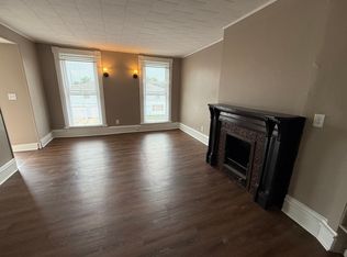 501 S 10th St #D, Burlington, IA 52601