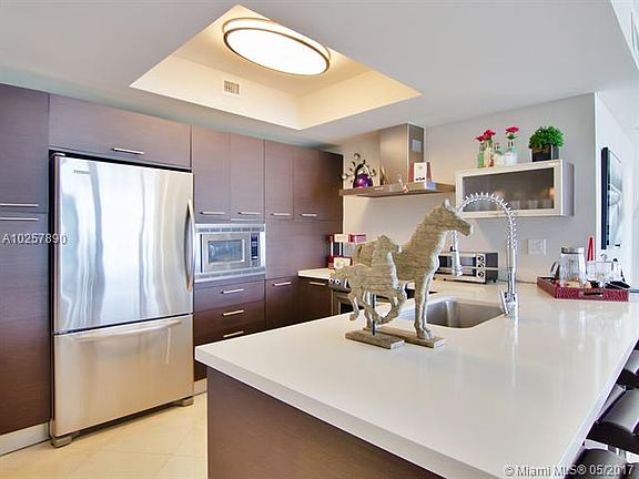 4th image of 150 Sunny Isles Blvd Unit 1903