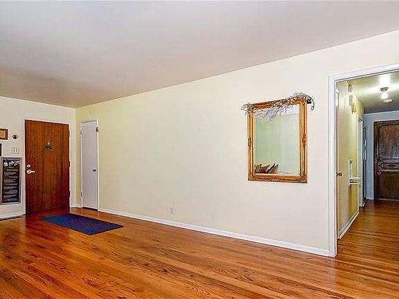 3rd image of 3501 N Forest Park Dr