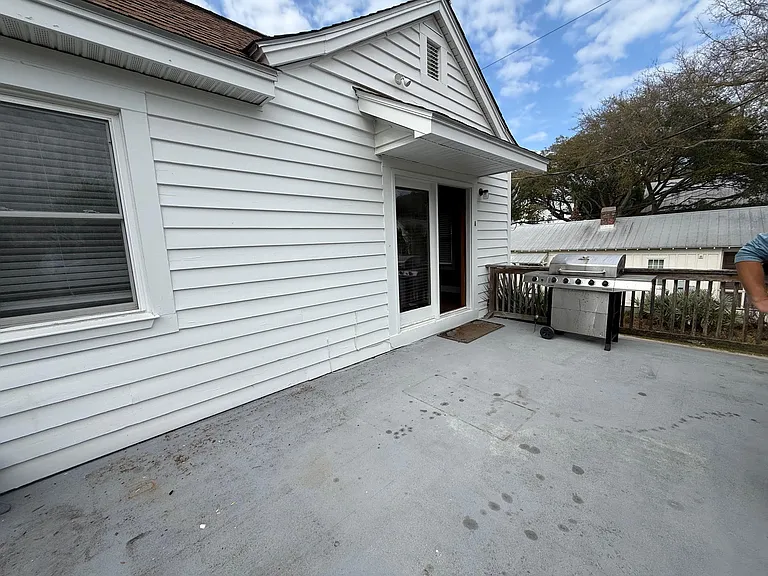 1856 Ion Ave #A — Photo 8