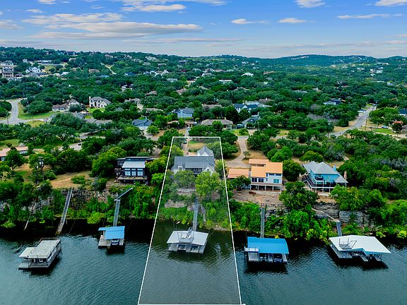 3rd image of 21936 Briarcliff Dr