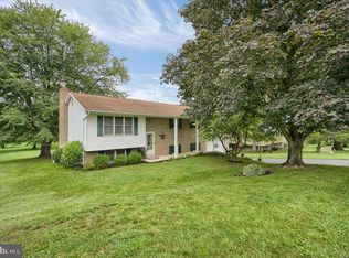 2237 Ashwood Ln, Elizabethtown, PA 17022