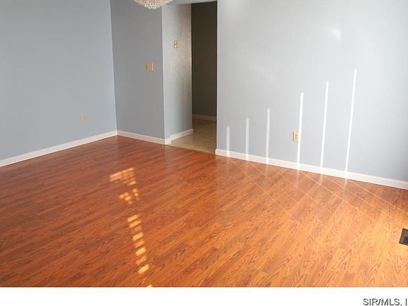 5th image of 318 Ryan Dr