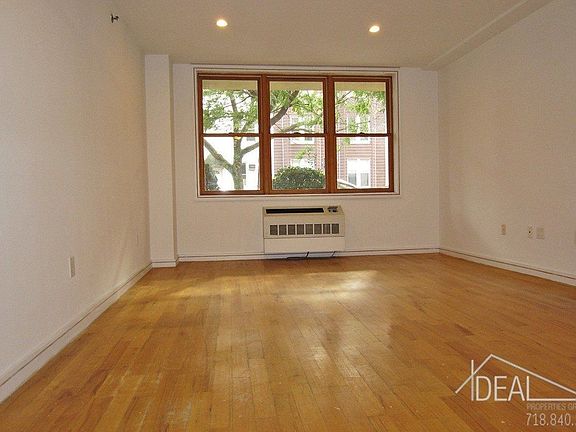 3rd image of 710 6th Ave APT 1