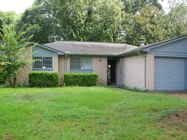 1319 Saddle Rock Dr, Houston, TX 77088