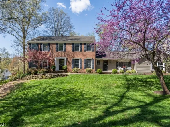 7 Victoria Dr, Clinton Twp., NJ 08801