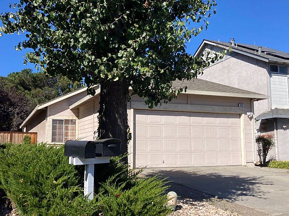 3rd image of 530 White Fir Dr