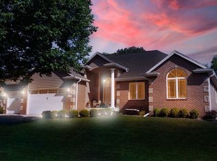 6764 Cardiff Ct, Johnston, IA 50131