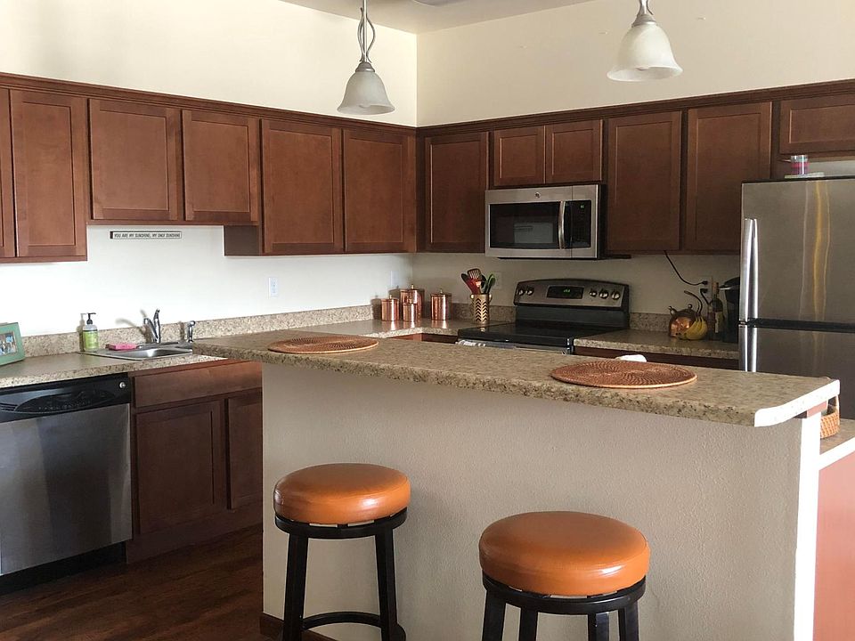1st image of 565 Cameron Way APT 205